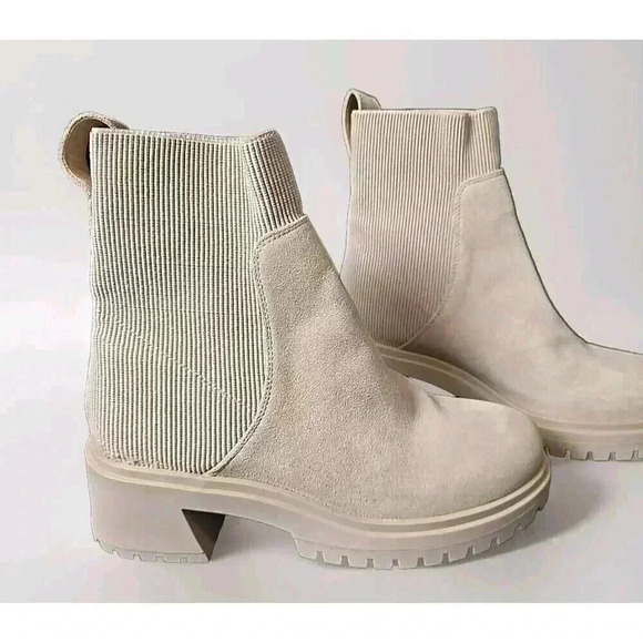 Steve Madden size 9.5 Holley Sand suede chunky block heel pull on ankle boots - Picture 2 of 12